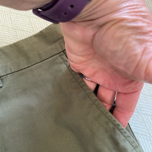 Gap Boyfriend roll-up shorts 14 NWT - Picture 10 of 13